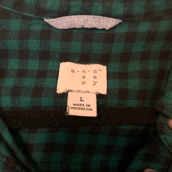 Green Buffalo Plaid Button Down Flannel - Picture 4 of 6